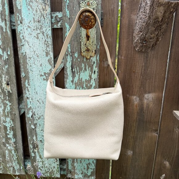 The Horse Daisy Pebble Leather Shoulder Bag Oat - Picture 3 of 12